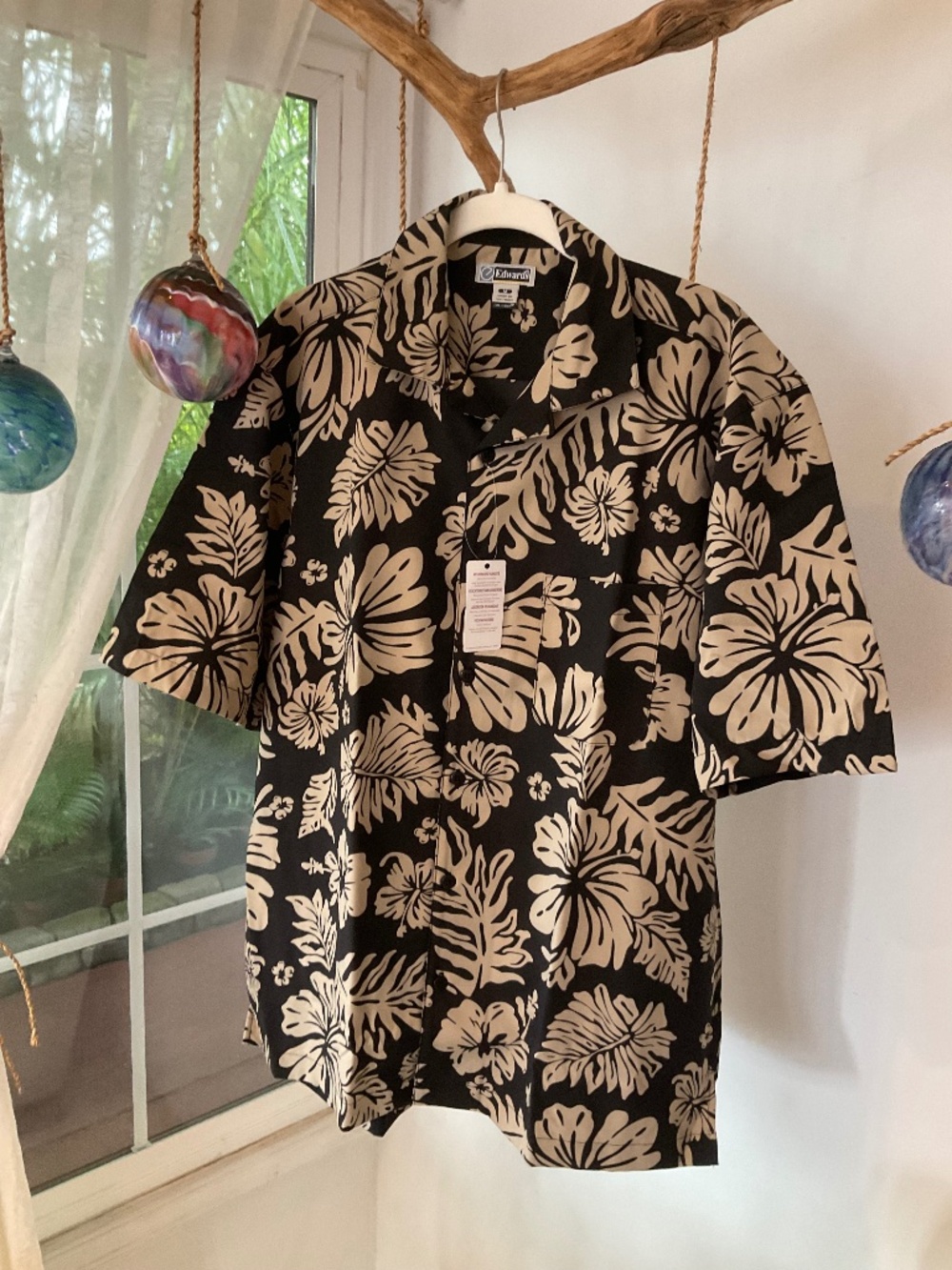 Edward’s Men’s Brown Aloha Shirt NWT